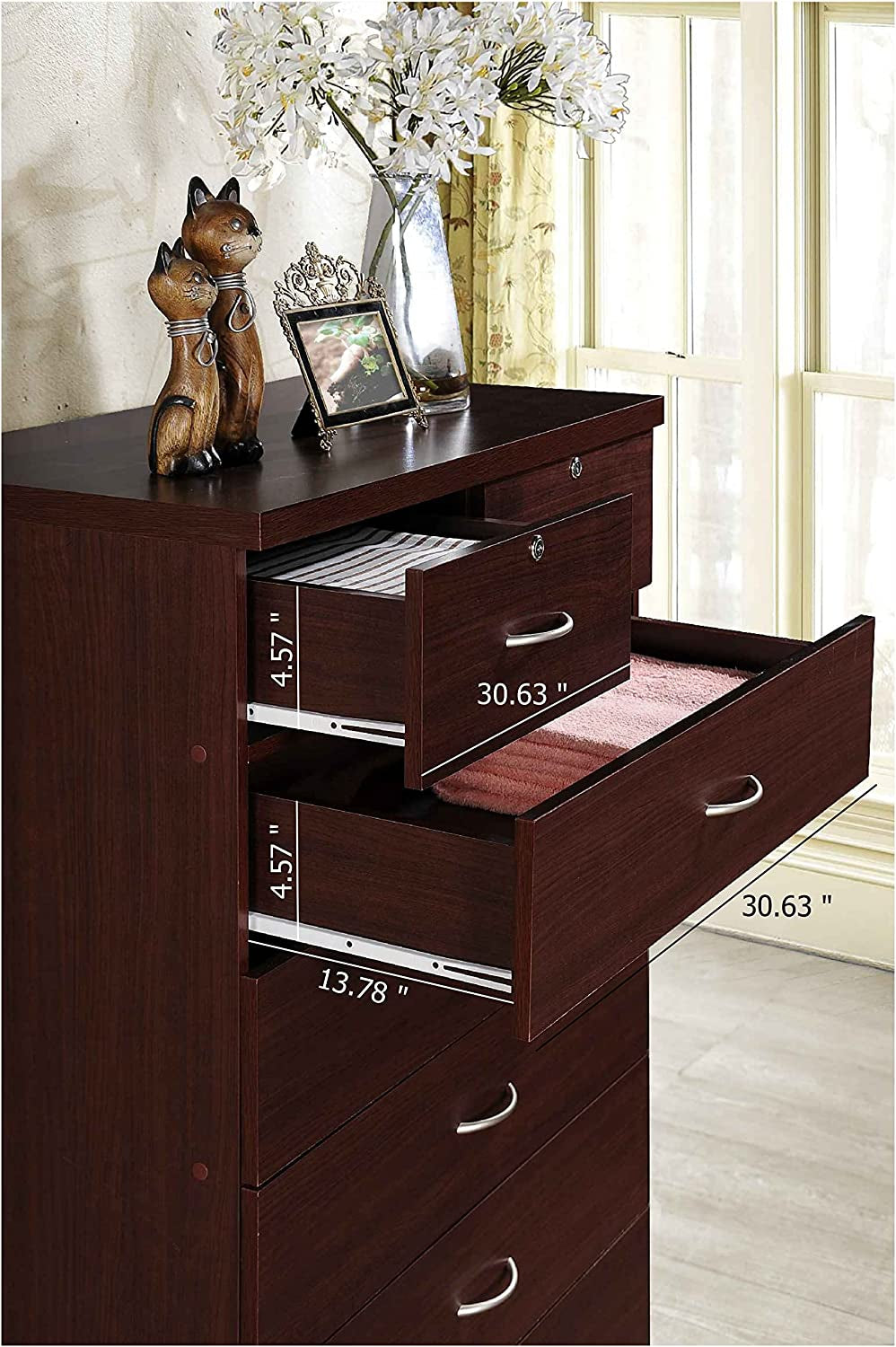 7 Drawer Wood Dresser for Bedroom, 31.5 Inch Wide Chest of Drawers,